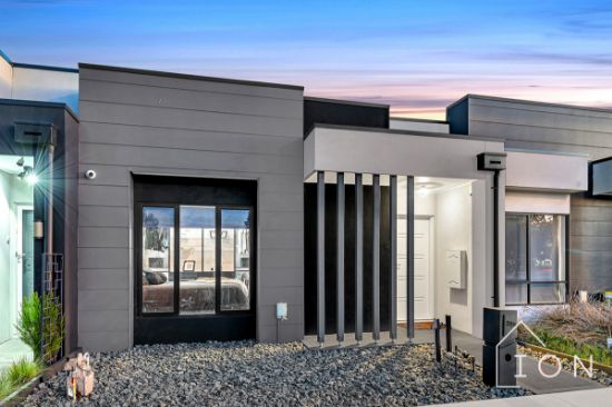 24a Plymouth Boulevard, Clyde North, Vic 3978