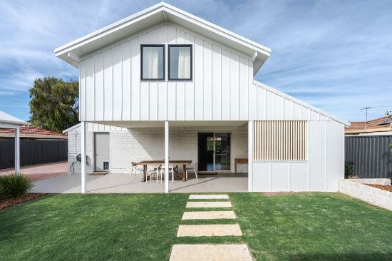 25 Ballaruk Grove, High Wycombe, WA 6057