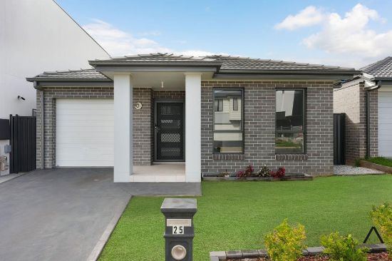 25 Cabbage Gum Avenue, Denham Court, NSW 2565