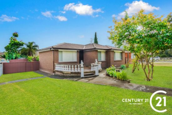 25 Coolatai Crescent, Bossley Park, NSW 2176