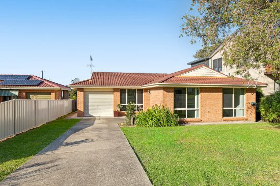 25 Lake Street, Tuross Head, NSW 2537