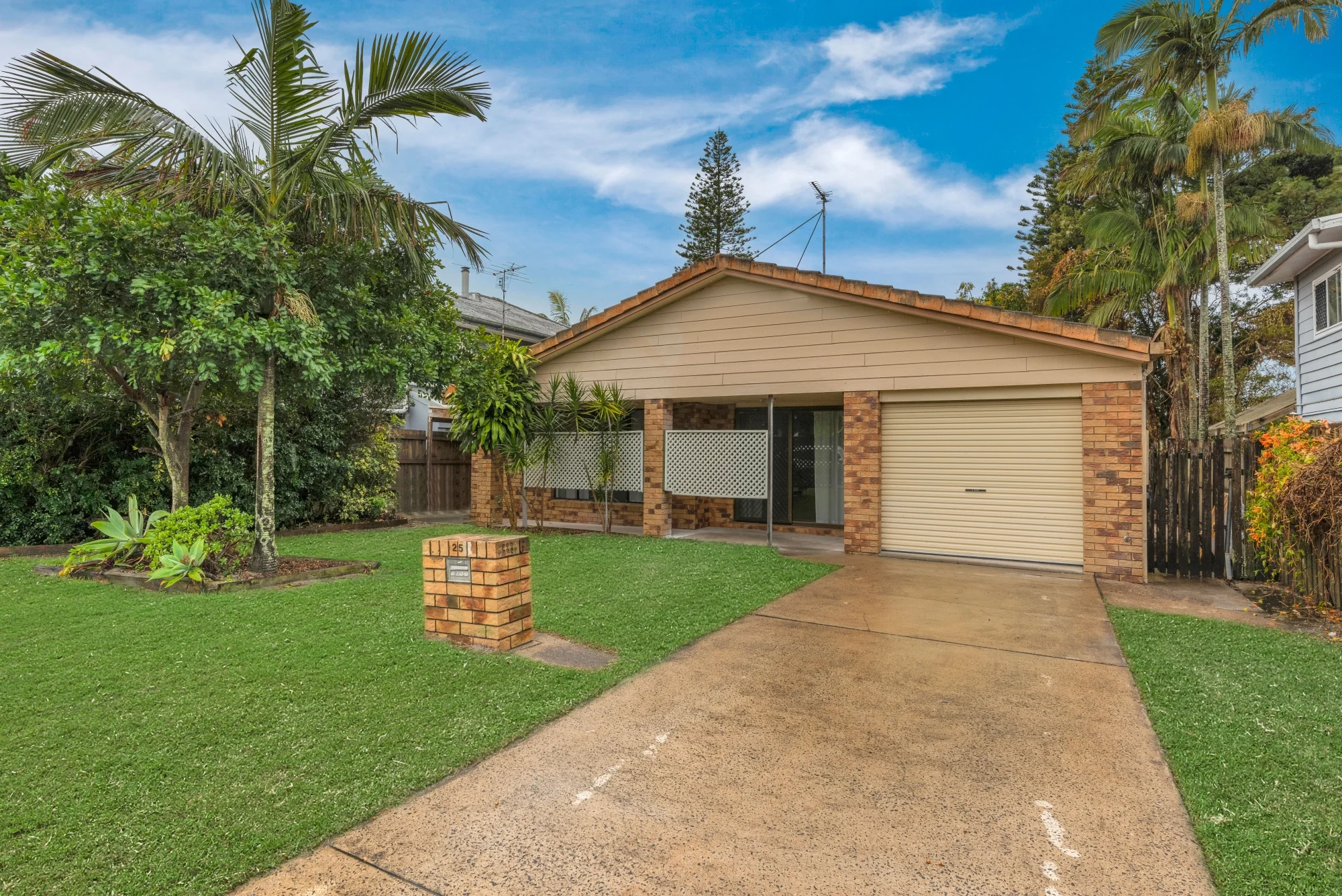 25 Palmer Avenue, Golden Beach, Qld 4551