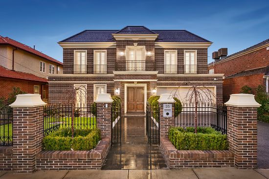 25 Upland Road, Strathmore, Vic 3041