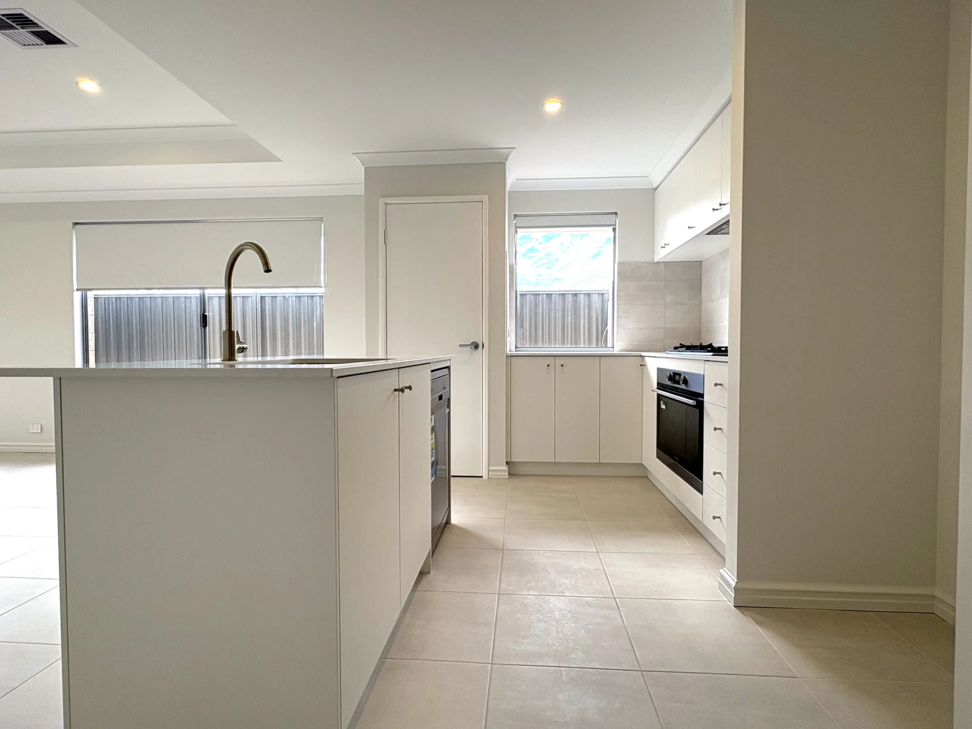 25 Worthington Circuit, Wellard, WA 6170
