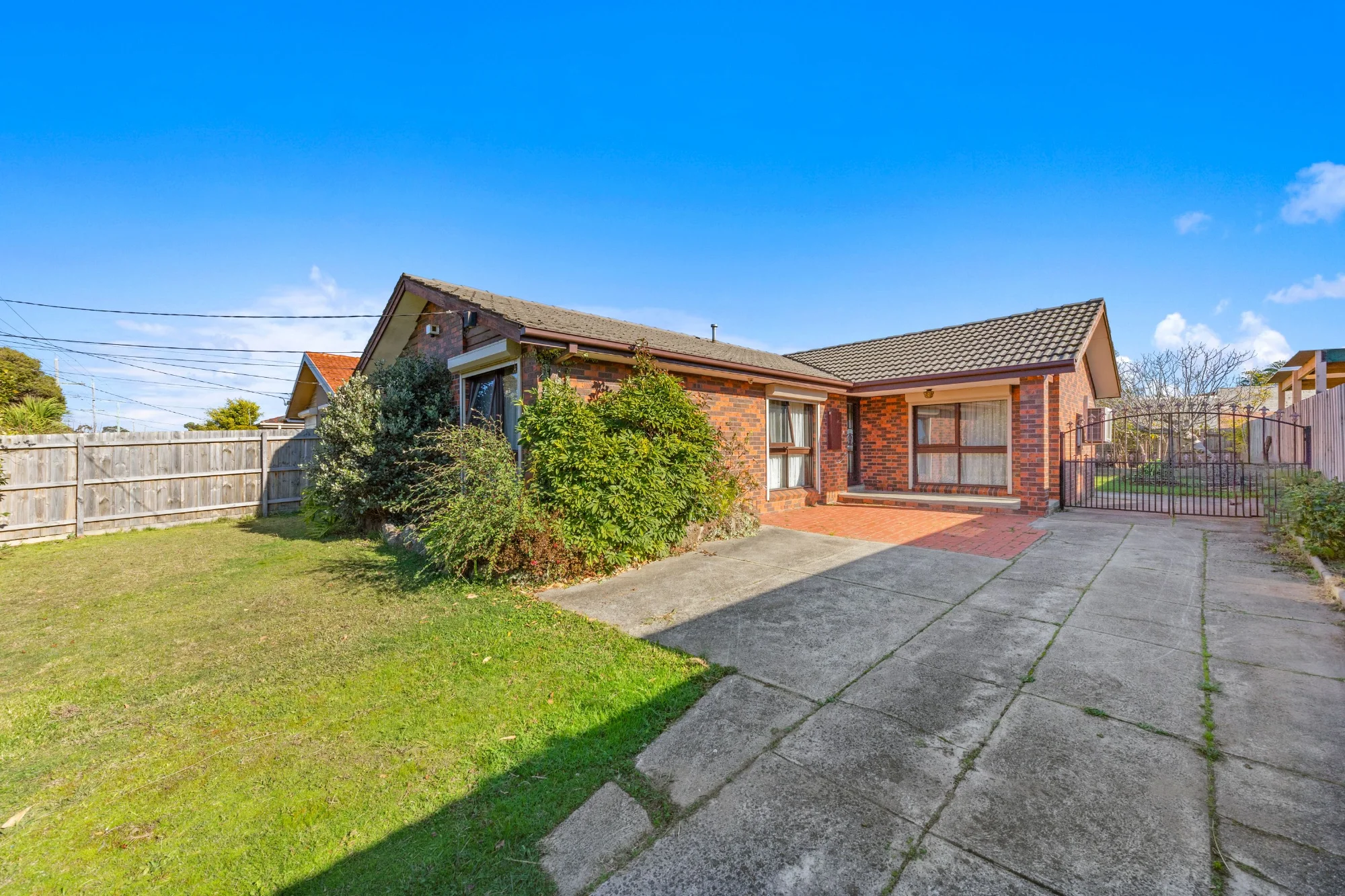 250 Gladstone Road, Dandenong North VIC 3175