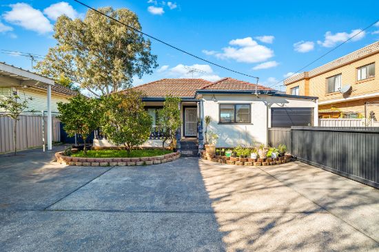 251 Henry Lawson Drive, Georges Hall, NSW 2198