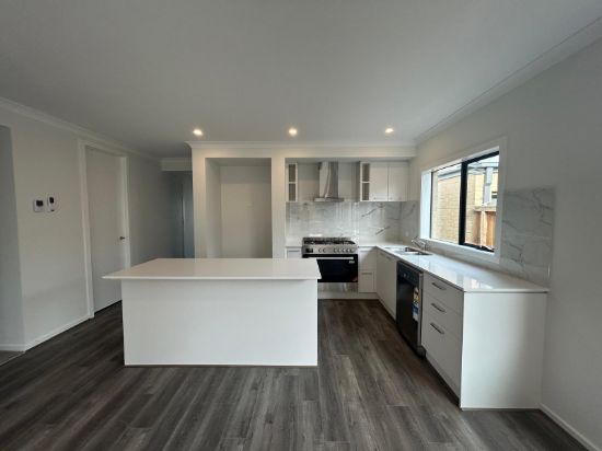 26 Aristides Crescent, Thornhill Park, Vic 3335