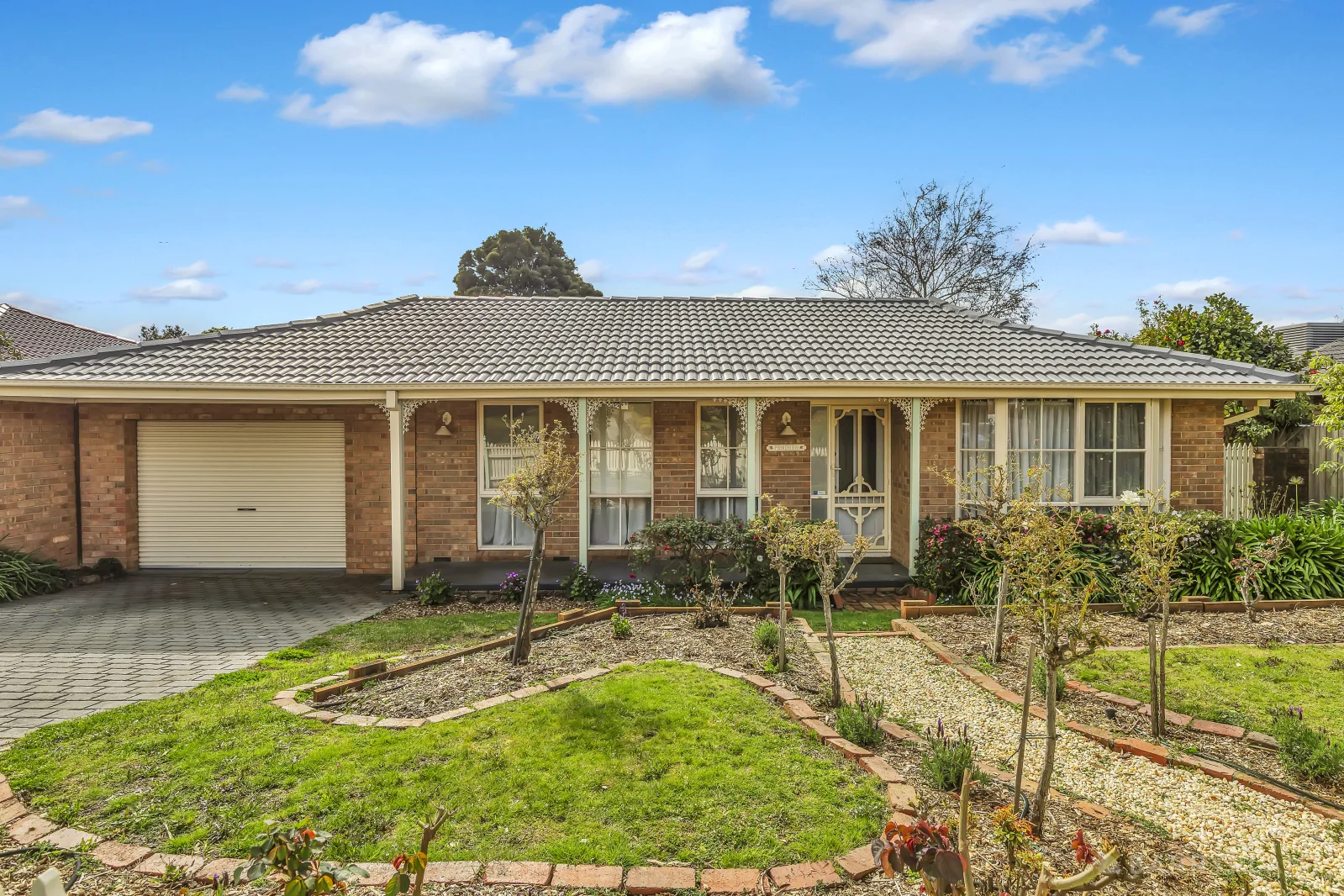 26 Clifton Way, Endeavour Hills, Vic 3802