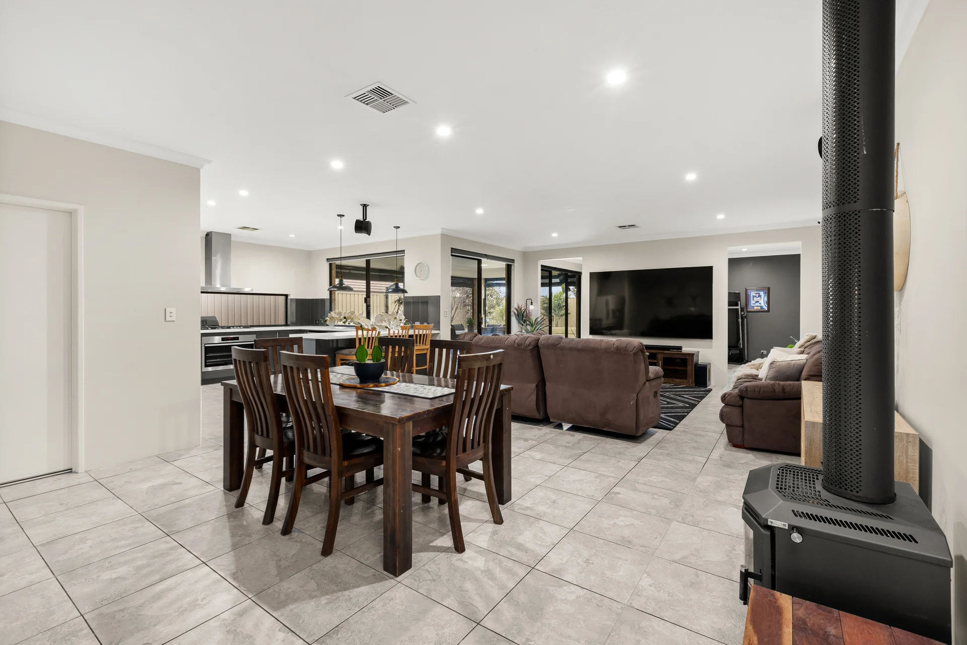 26 Glenelg Drive, Millbridge, WA 6232