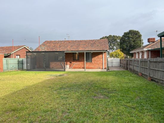 26 Hales Crescent, Jacana, Vic 3047