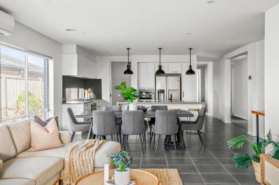 26 Raleigh Circuit, Armstrong Creek, Vic 3217
