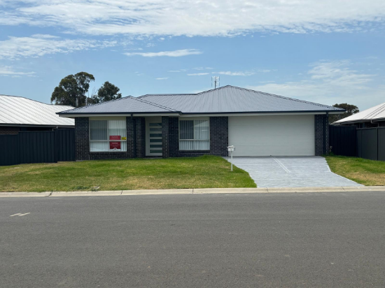 26 Riparian Circuit, Cessnock, NSW 2325