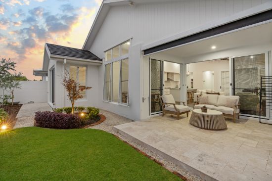 27 Hamilton Drive, Jacobs Well, Qld 4208