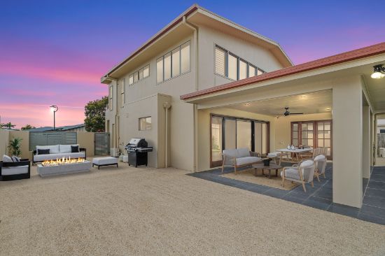 27 Madison Avenue, Glenella, Qld 4740