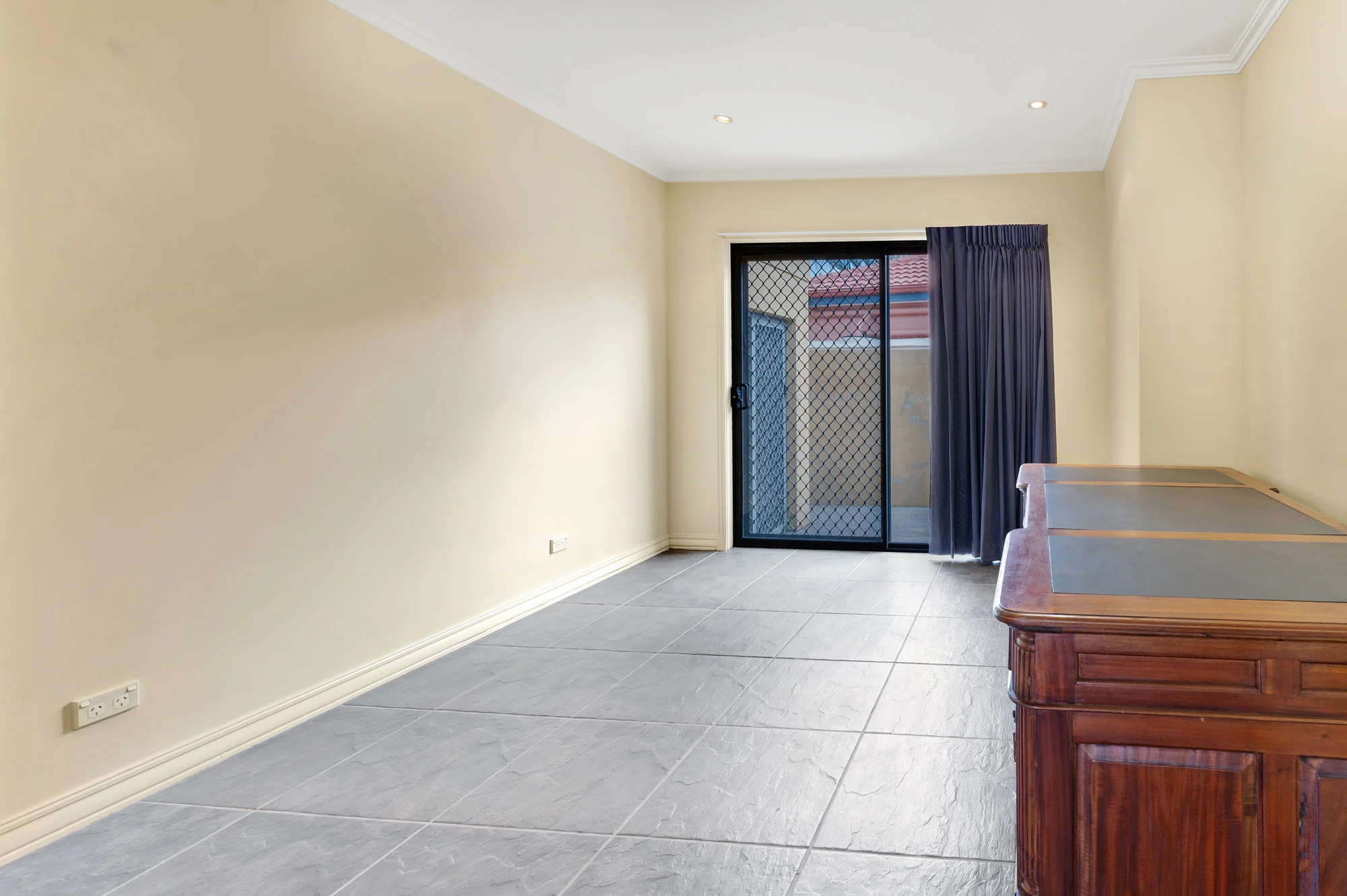 27 Martingale Circuit, Clear Island Waters, Qld 4226