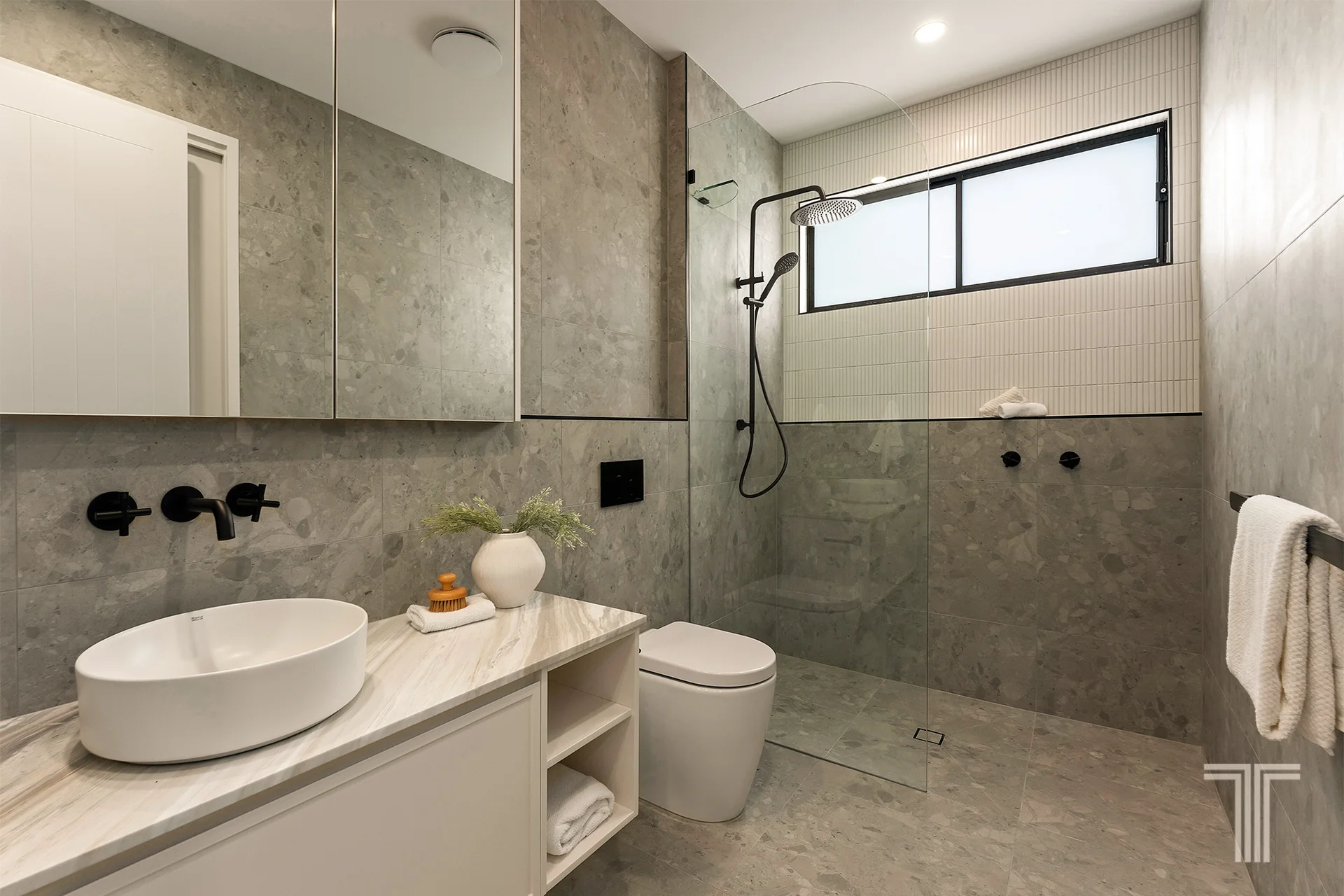 27 Renton Street, Camp Hill, Qld 4152