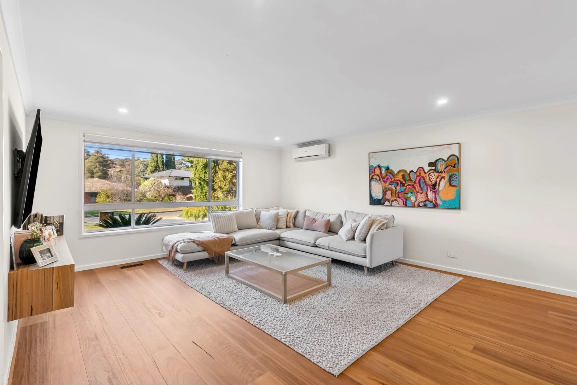 27 Woodger Parade, Queanbeyan, NSW 2620