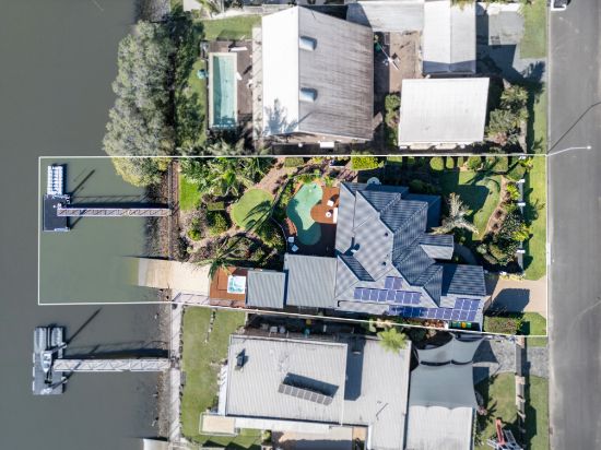 28 Fitzwilliam Street, Carrara, Qld 4211