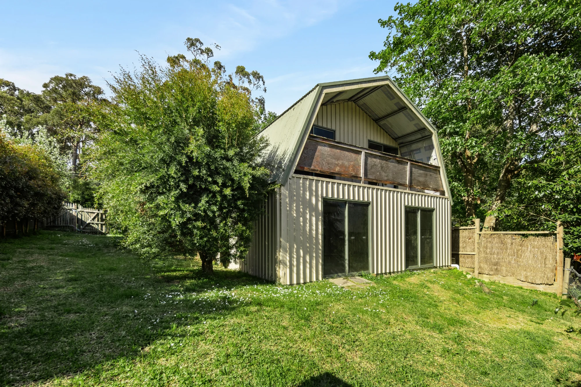 28 Old Beaconsfield Road, Emerald, Vic 3782