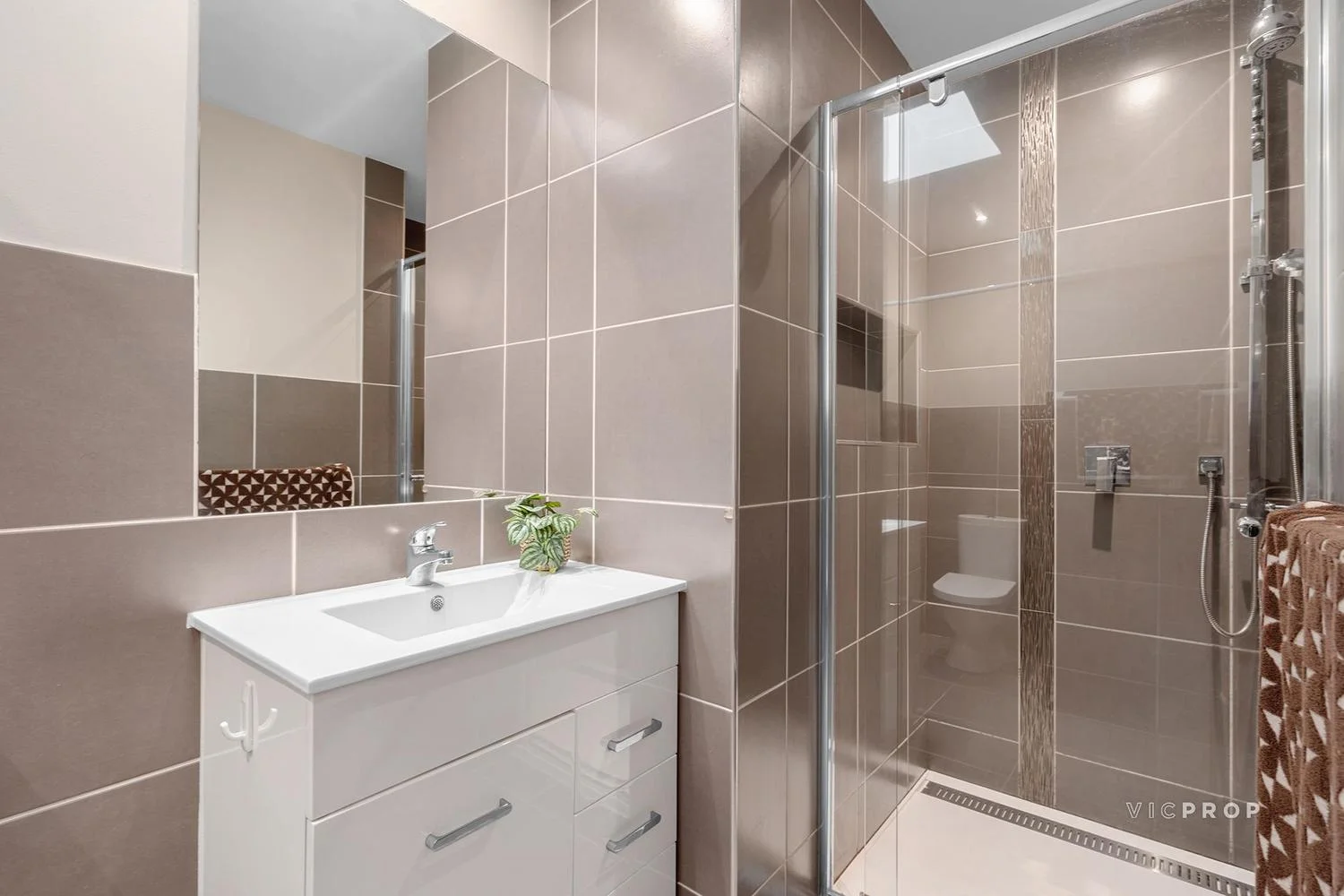 28 Patterson Avenue, Hoppers Crossing, Vic 3029