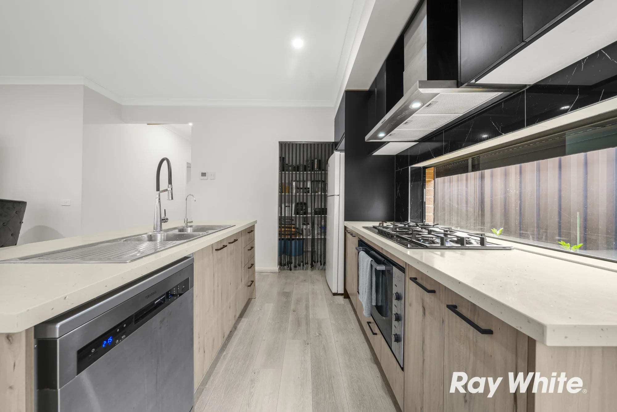 28 Sallybank Crescent, Wollert, Vic 3750