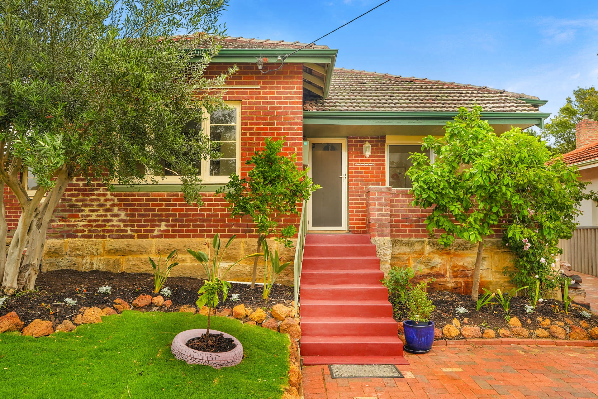 283 Huntriss Road, Doubleview, WA 6018