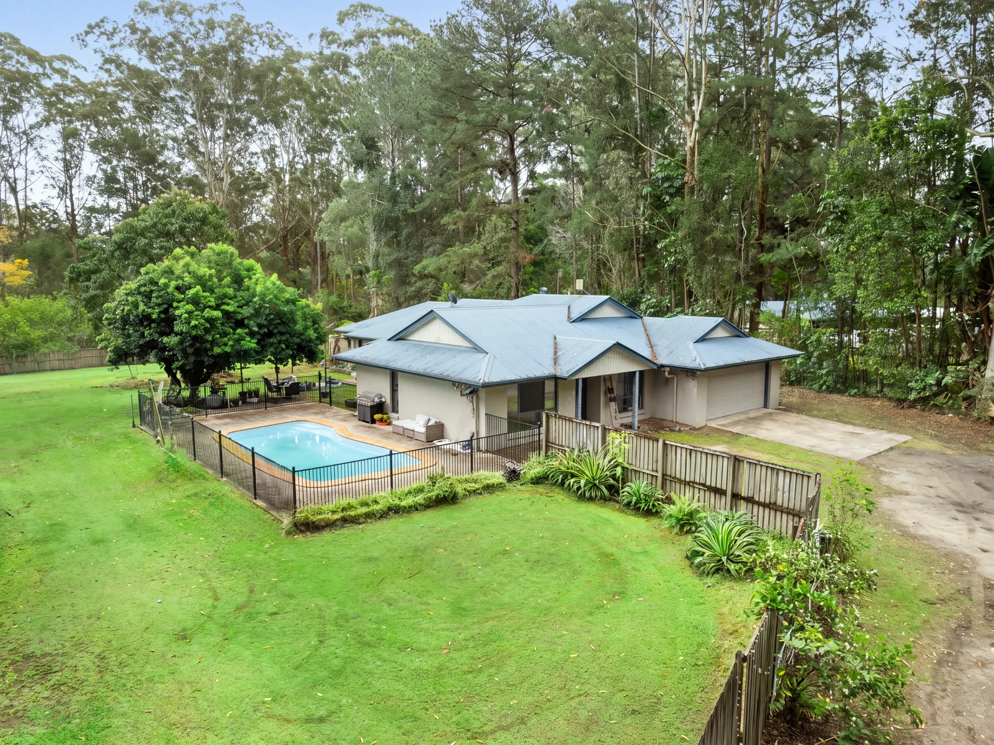29 Storrs Road, Peachester, Qld 4519