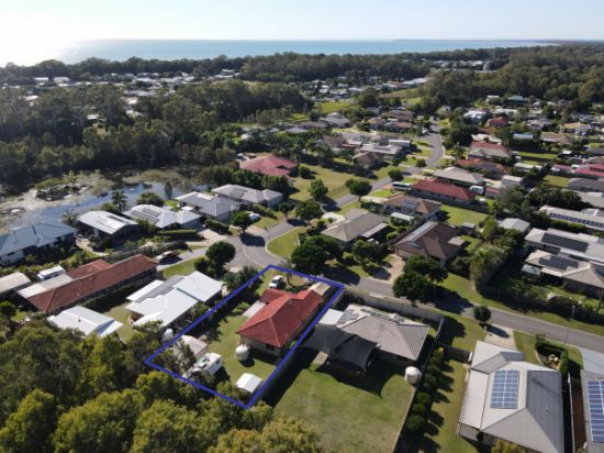 29 Sunny Way, Toogoom, Qld 4655