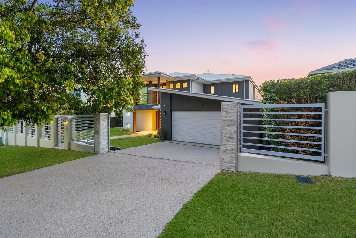 29 Warren Street, Wakerley, Qld 4154