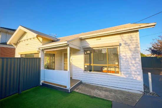 2C Urana Avenue, Sunshine North, Vic 3020