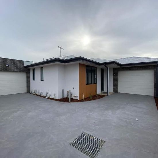 3/8 Richards Court, Brooklyn, Vic 3012