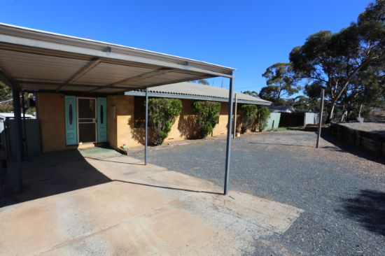 3 Bachelor Avenue, Kambalda East, WA 6442
