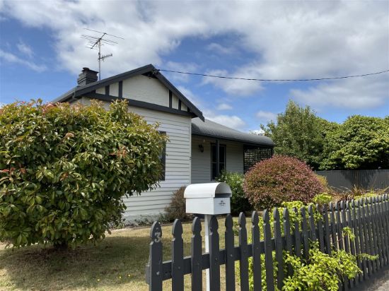 3 Braddon Street, Penguin, Tas 7316