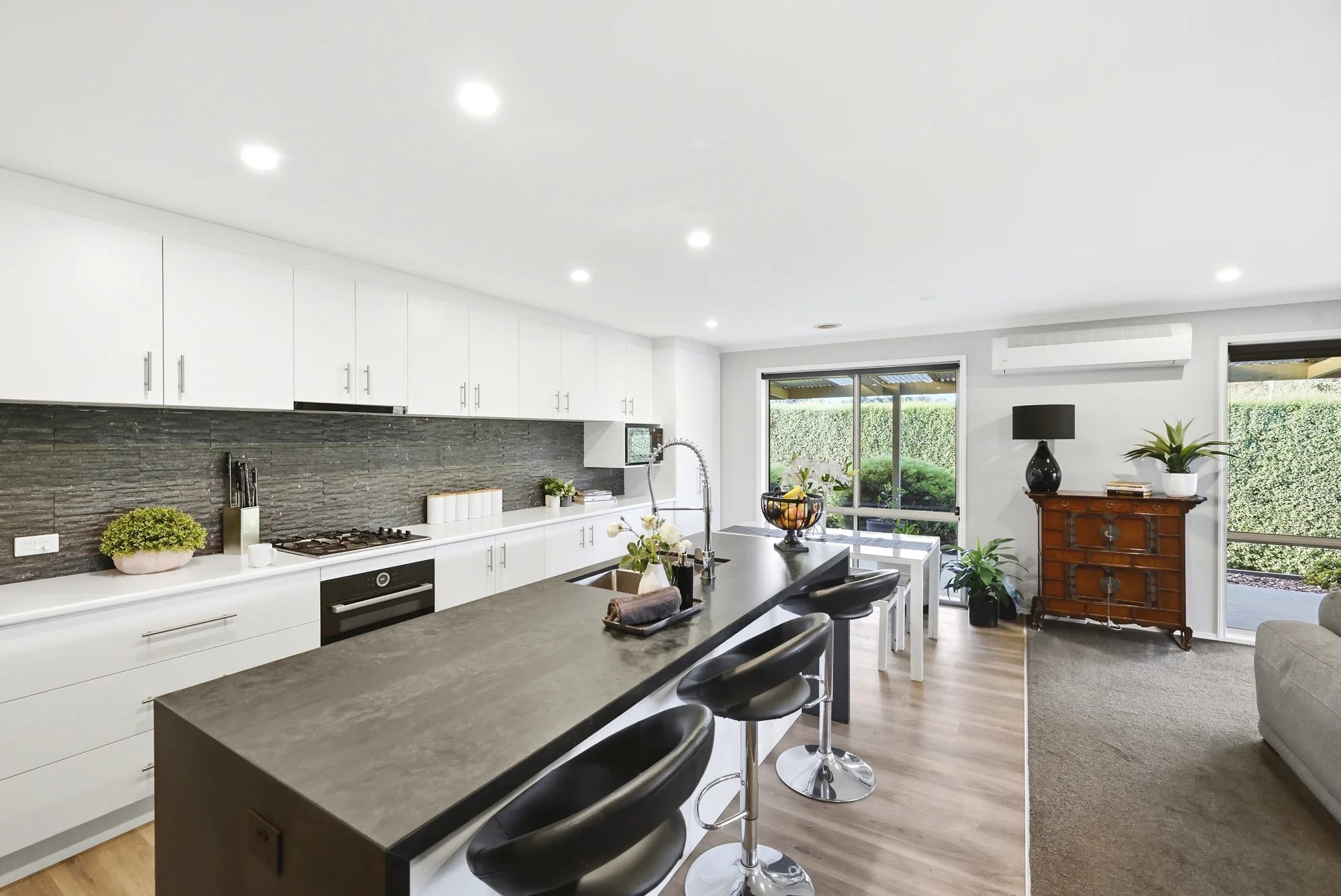 3 Clover Court, Romsey, Vic 3434