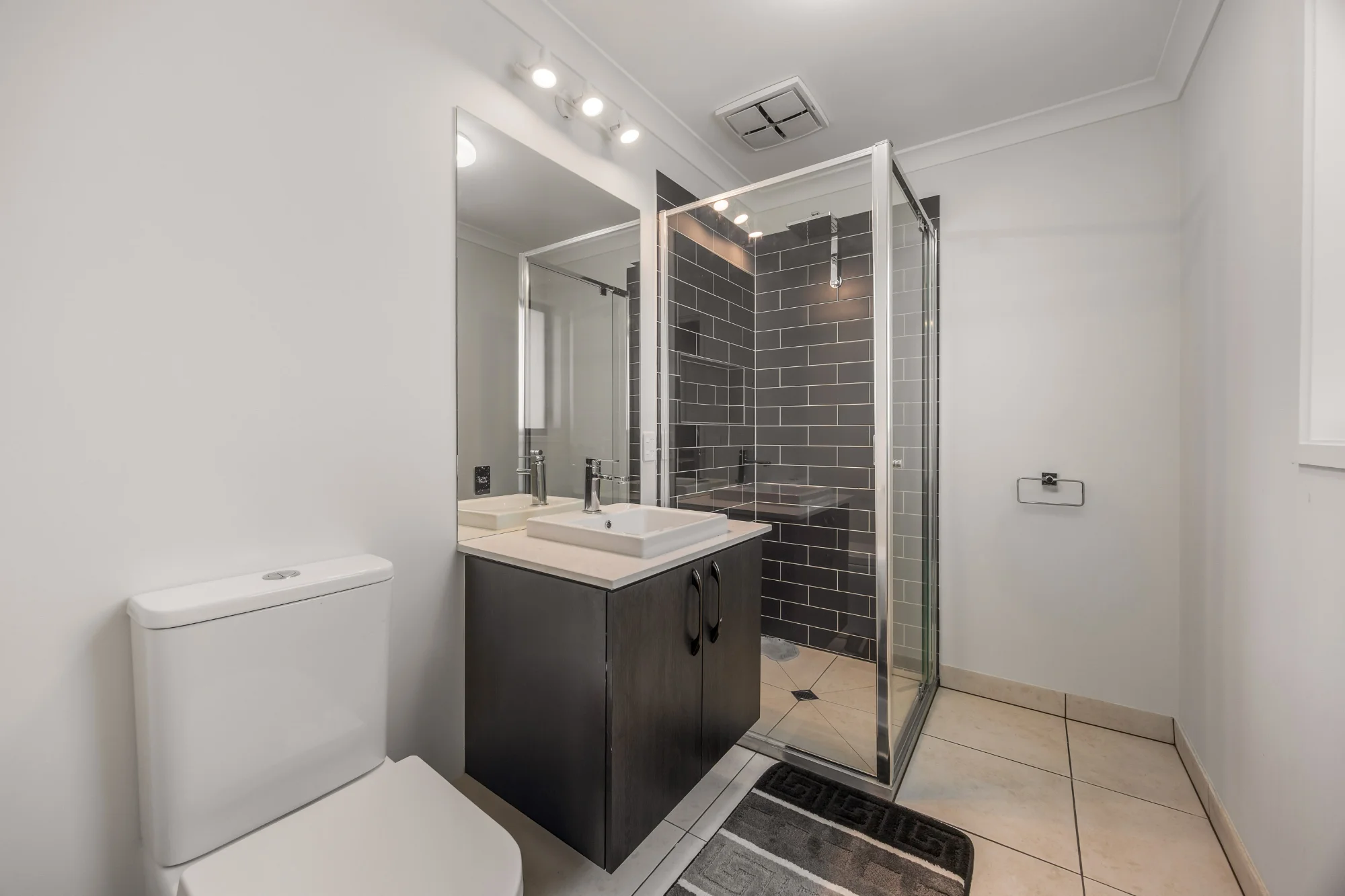 3 Crowther Drive, Lucas, Vic 3350