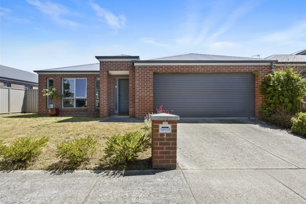 3 Deakes Court, Sebastopol VIC 3356
