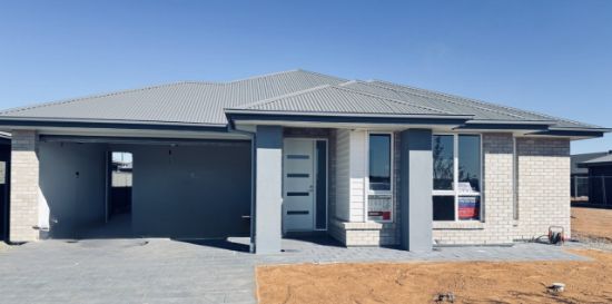 3 Dhilba Crescent, Andrews Farm, SA 5114