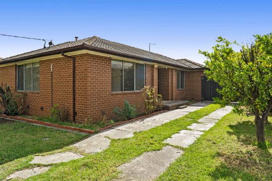 3 Dundee Close, Gladstone Park, Vic 3043