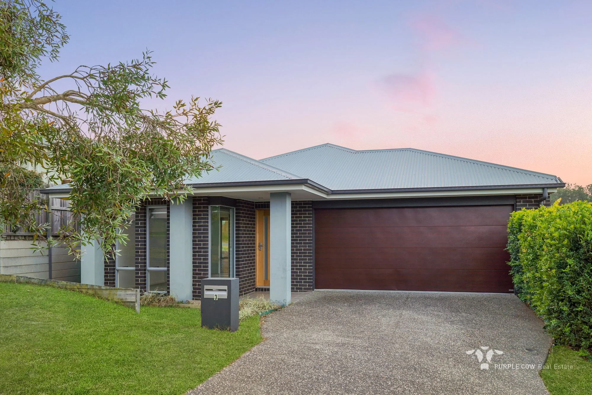 3 Munich Court, Spring Mountain, Qld 4300