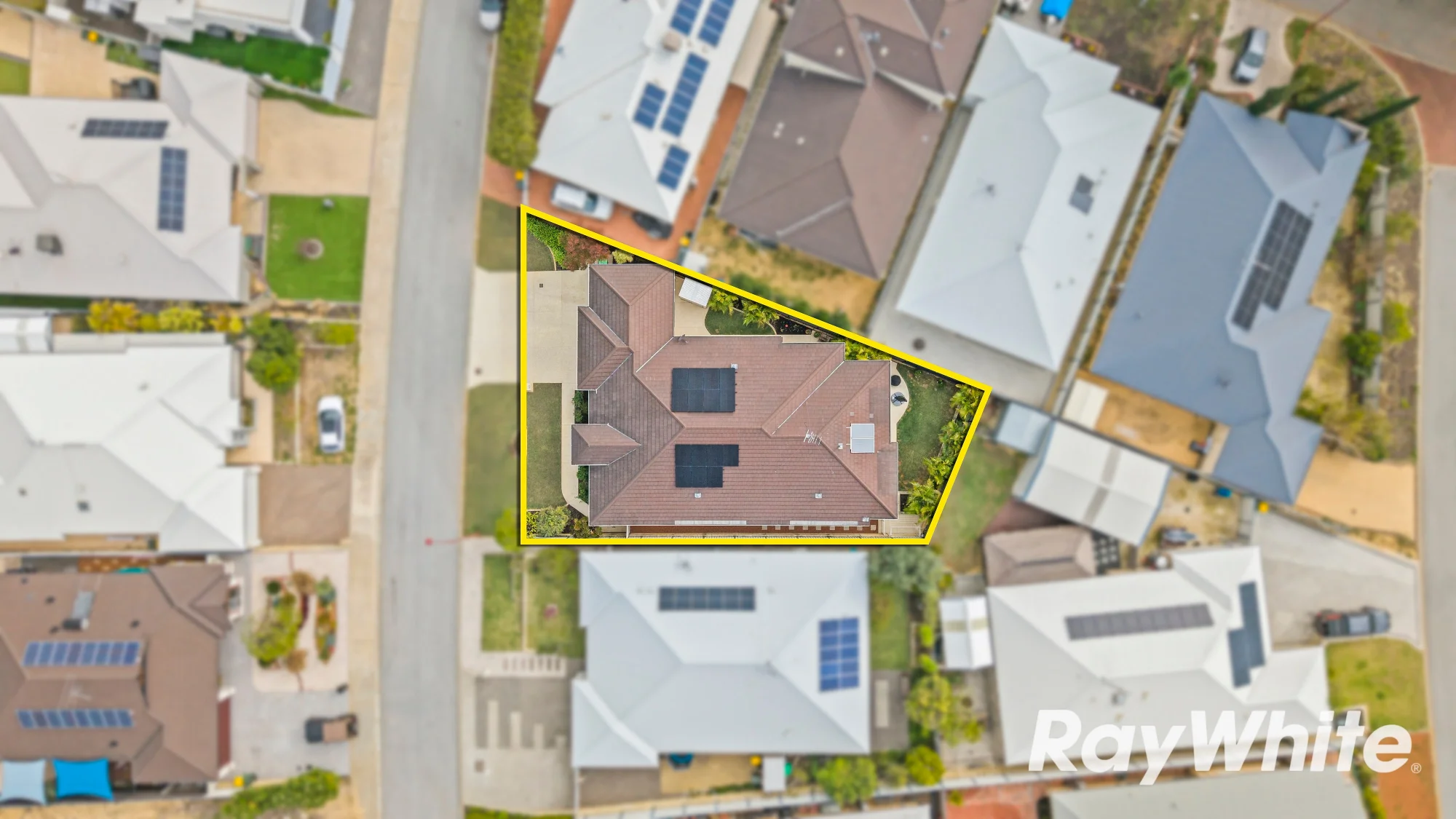 3 Newton Pass, Meadow Springs, WA 6210
