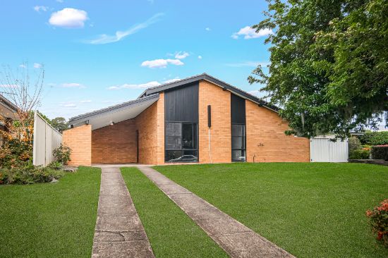 3 Upwey Place, St Johns Park, NSW 2176