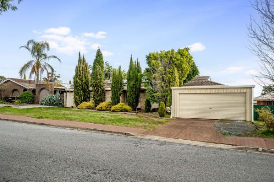 30 Baudin Avenue, Fairview Park, SA 5126