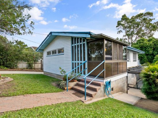 30 Burchell Street, Carina, Qld 4152