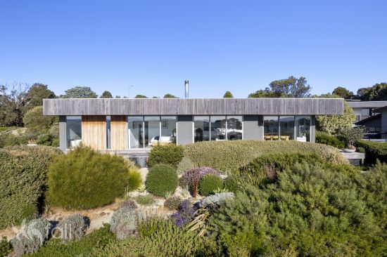 30 Meadows Place, Opossum Bay, Tas 7023