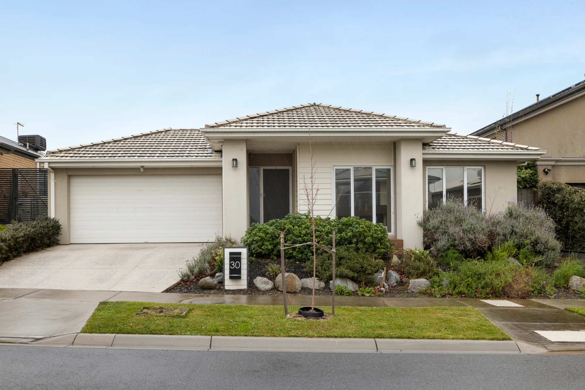 30 Sikes Rd, Clyde North, Vic 3978