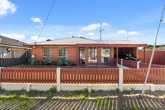 30 Whatman Way, Withers, WA 6230