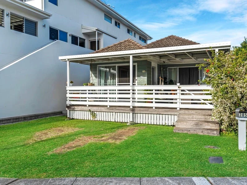 305 Upper Esplanade, Manly, Qld 4179