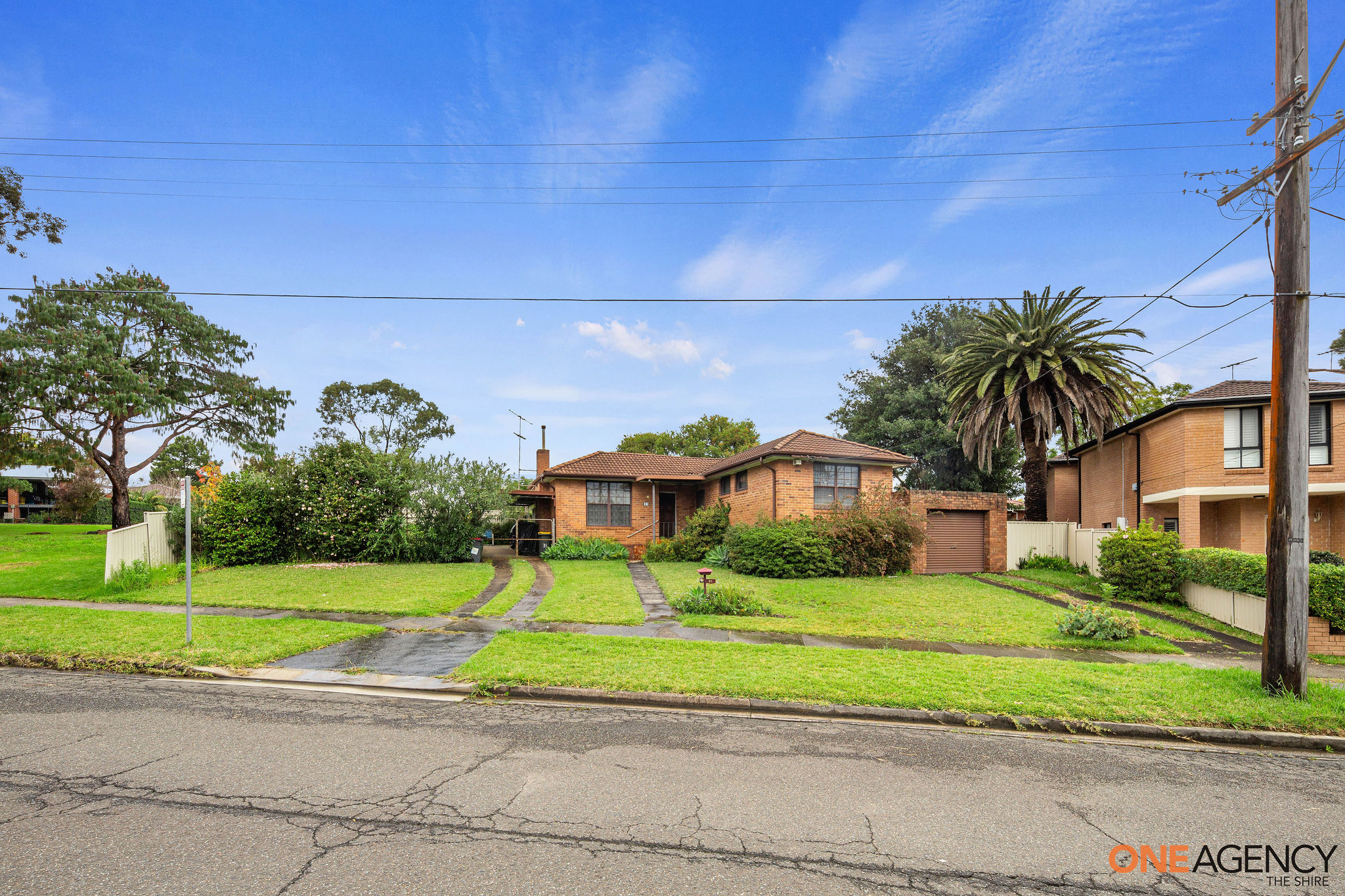 31 Jacques Avenue, Peakhurst, NSW 2210 31 Jacques Avenue, Peakhurst, NSW 2210
