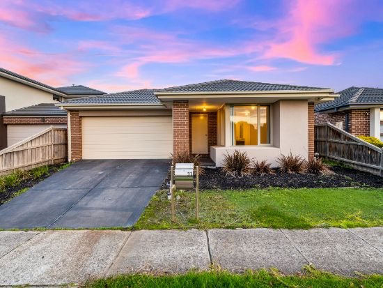 31 Maeve Circuit, Clyde North, Vic 3978