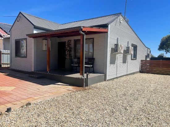 31 Nicholls St, Broken Hill, NSW 2880